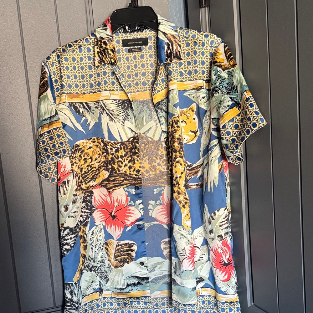 Urban Outfitters Blue Tropical Leopard Print Button-Up Shirt